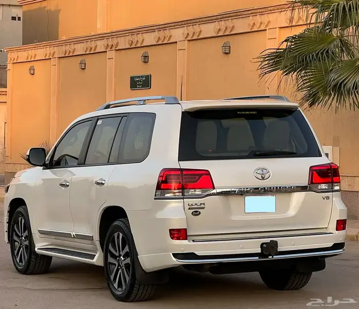 تويوتا لند كروزر GXR سعودي 6