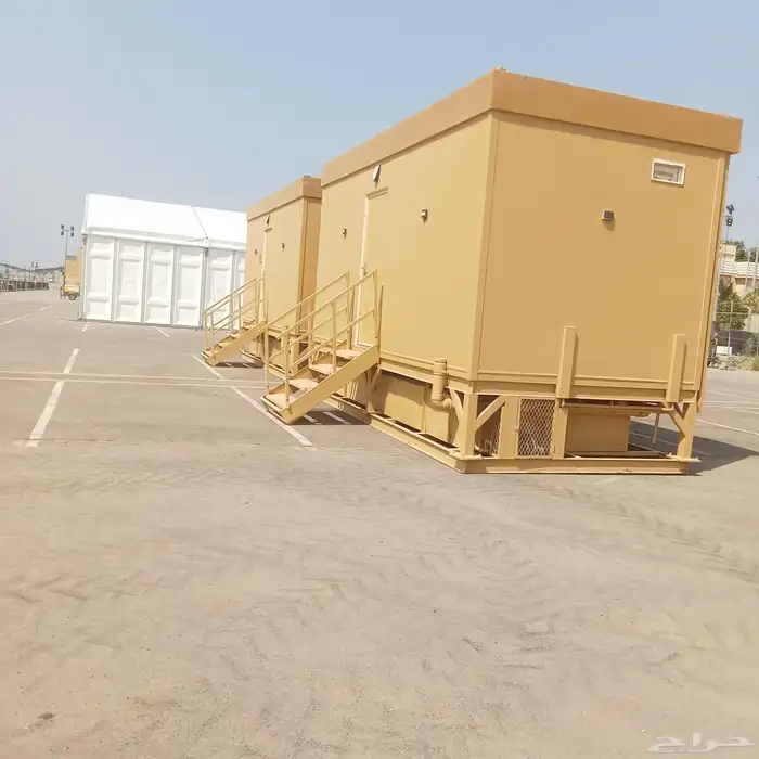 كراسي وكنب وحمامات متنقله بتصميم فاخر. خيام اربي 3