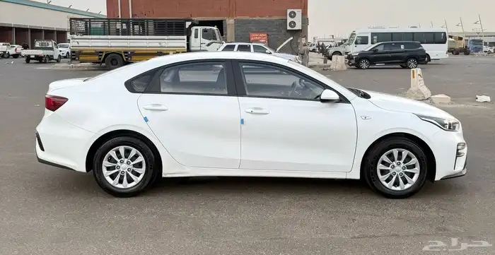 كيا K3 ( بنزين ) 2021 شبه جديدة للبيع 7