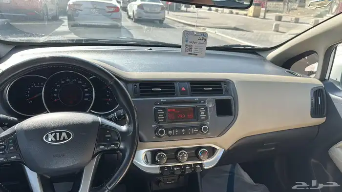 كيا ريو هاتش باك 8