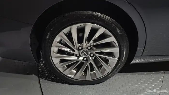 للاستيرادمن كوريا لكزس ES300 2023 19