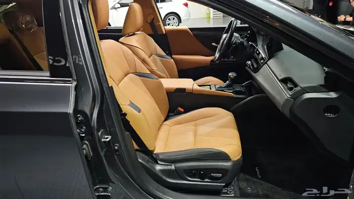 للاستيرادمن كوريا لكزس ES300 2023 4