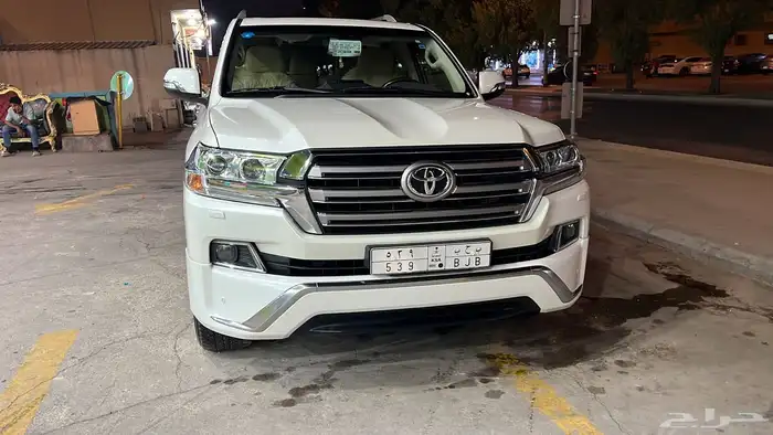 جيب لاندكروزر 2018 سعودي فل كامل 2