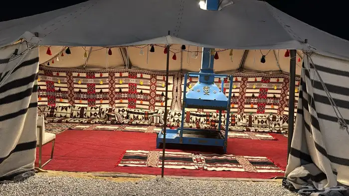 مخيم نوق للا يجار الموقع طريق المطار يتكون من 2 الاول -بيت 3