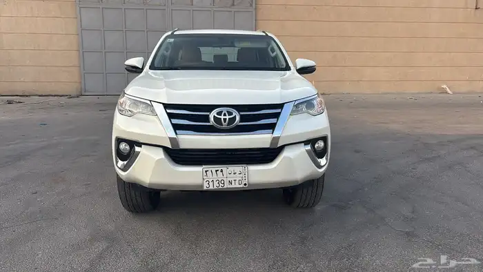 فورتشنر 6 سلندر 2019 - عداد 135 الف كم 4