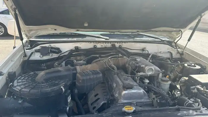 لاند كلوزر2006 GXR وارد البازعي موصفات خليجي 3