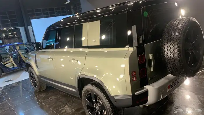 للبيع دفيندر 6 سلندر وكالة البحرين موديل 2020 نظيف مره 11