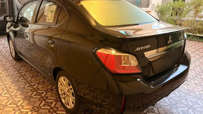 سيارة ميتسوبيشي اتراج فل كامل للبيع 2