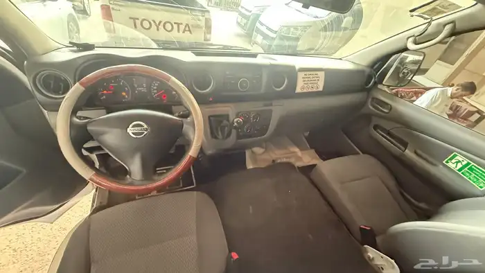 للبيع باص نيسان اورفان ديزل 5