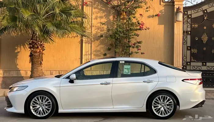 تويوتا. كامري 2022 9