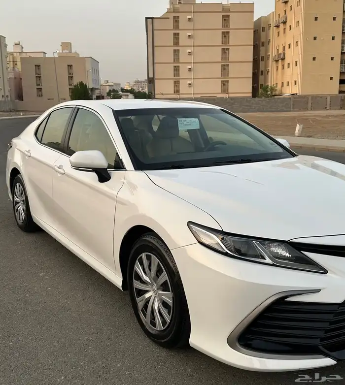 كامري LE 2024 سعودي ( بحالة الوكالة ) خالي من الرش 2