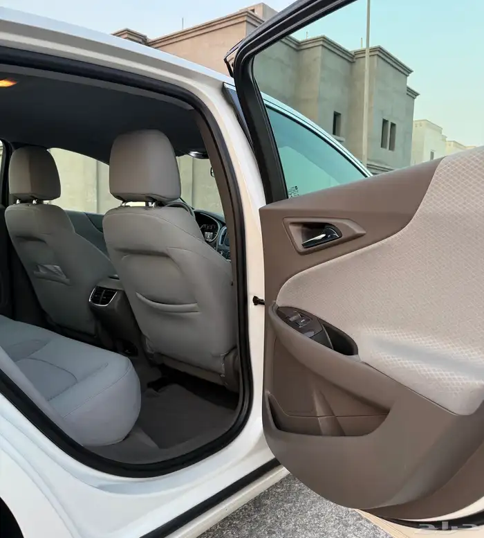 للبيع شيفرولية ماليبو 2017 سعودي 2.5cc ( عداد قليل ) 34