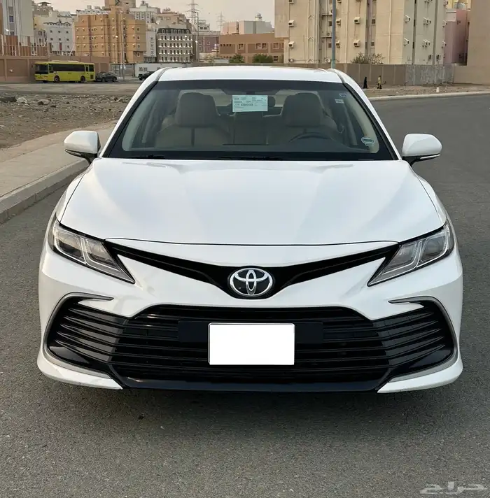 كامري LE 2024 سعودي ( بحالة الوكالة ) خالي من الرش 0
