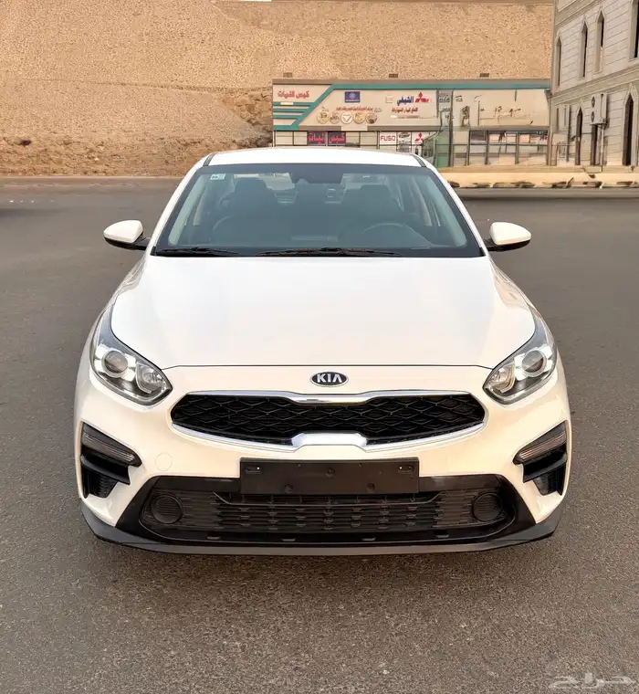 كيا K3 سيراتو 2021 فل بدون فتحه بحالة الوكاله للبيع 1