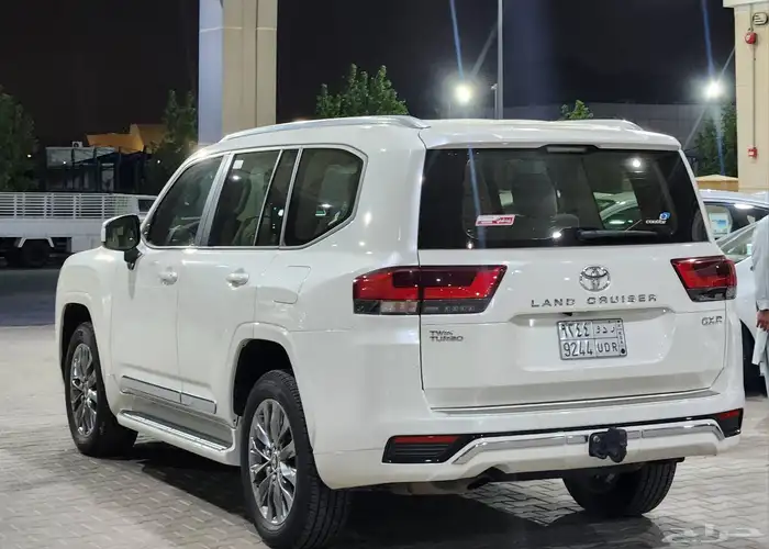 لاندكروزر 2023 GXR-4 5