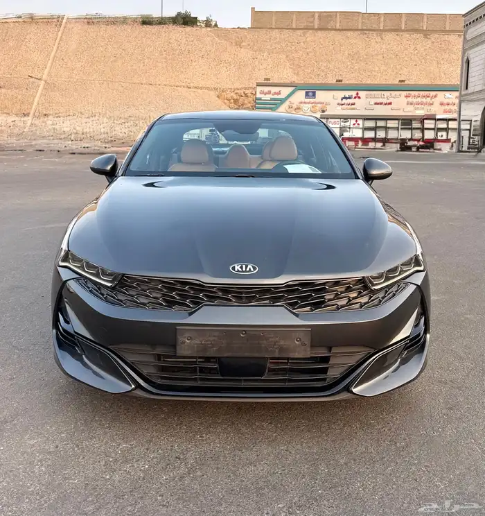 كيا K5 فل كامل بدون بنورما 2020 داخل جملي نضيفه للبيع 1