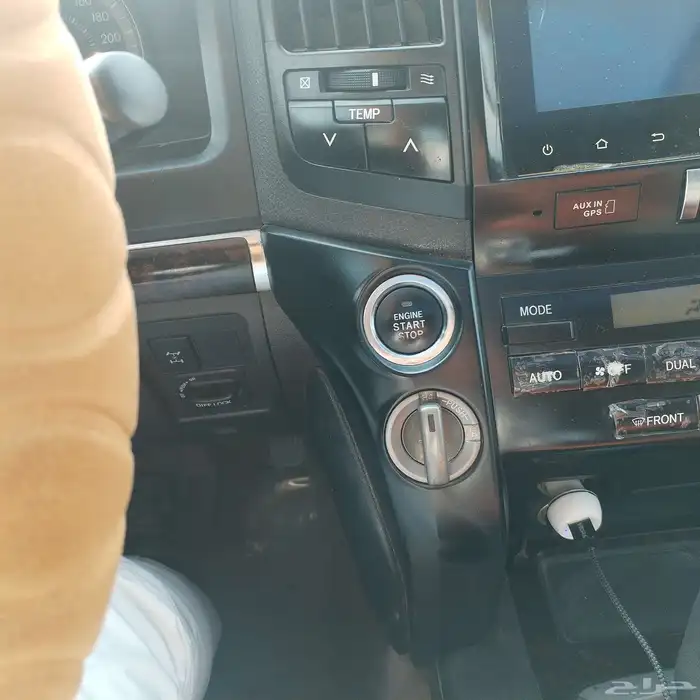 جيب لاندكروزر مديل 2009 GXR 8