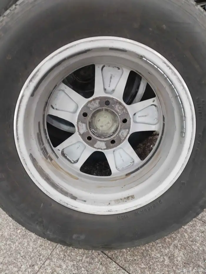 جنوط لاند كروزر. 2015 أصلي وكالة 4