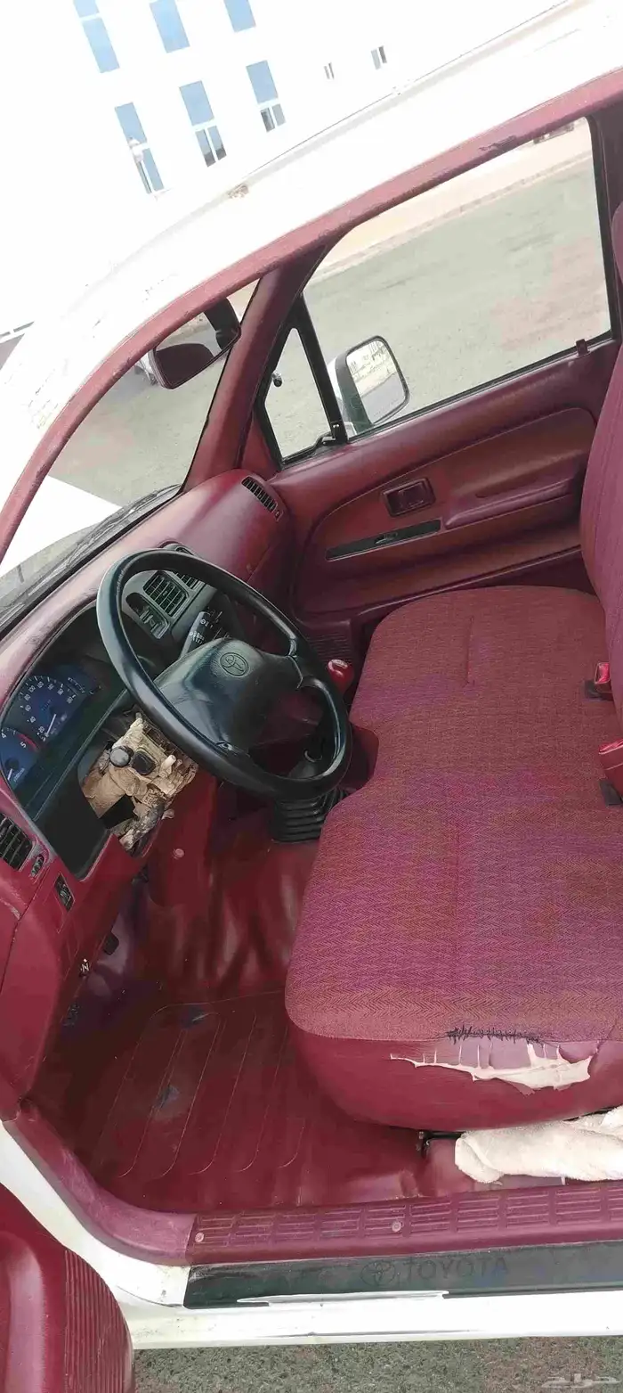 للبيع هايلوكس ديزل موديل 2004 ديزل اساس 7