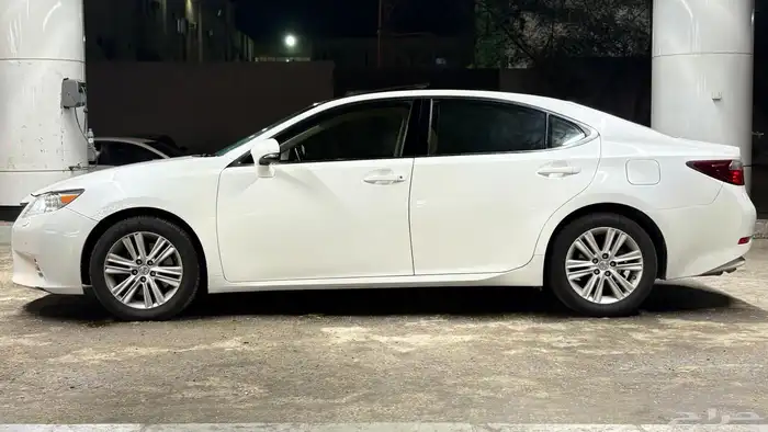 لكزس ES350 بانوراما 2014 مالك الأول من وكاله 12