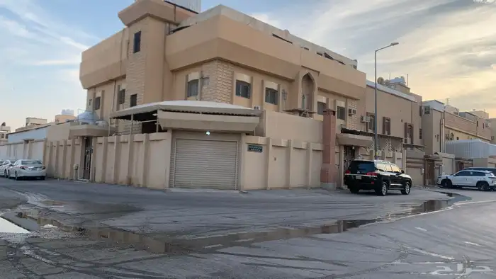 للإيجار دور أرضي مؤثث كامل العريجاء 4000شهري عند نادي الهلا 0