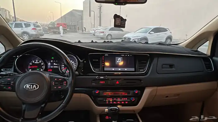 كيا كرنفال 2016 15