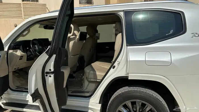 لاندكروزر GXR4  2022 أبيض لؤلؤي جلد 4