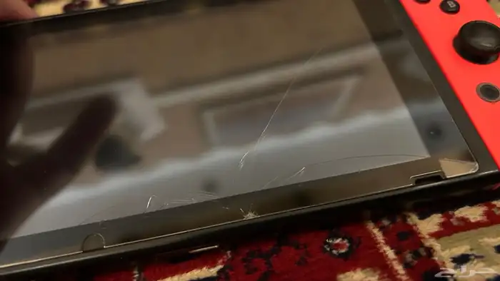 نينتيندو سويتش مع ألعابه وملحقاته 2