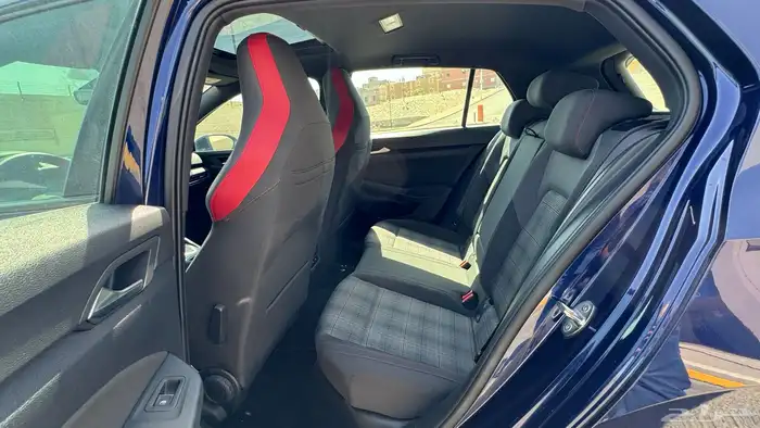 فولكس واجن جولف GTI 2022 37