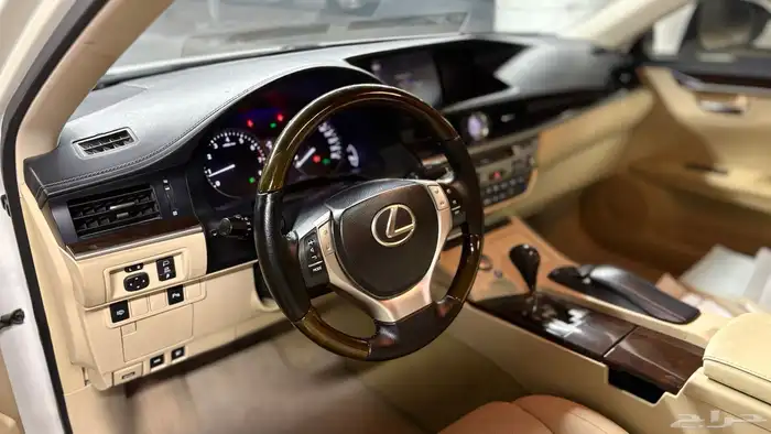 لكزس ES350 بانوراما 2014 مالك الأول من وكاله 34