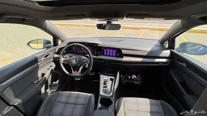 فولكس واجن جولف GTI 2022 39