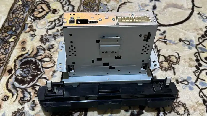 للبيع مسجل الانترا 2020وقطعه تحويل ابل كار بلاي وفرار مكيف 6