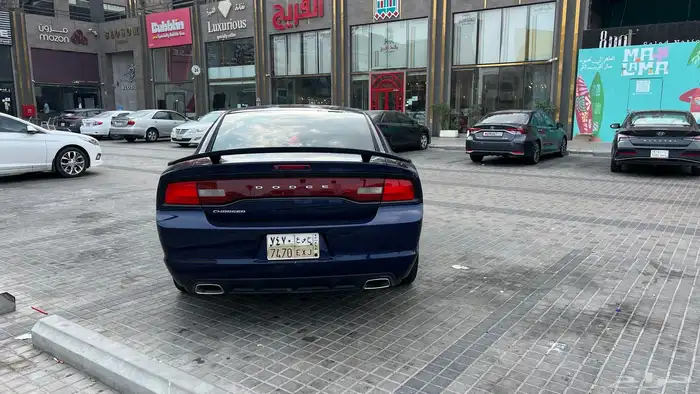 دوج تشارجر 2014 سته سلندر فل اوبشن للبيع 5