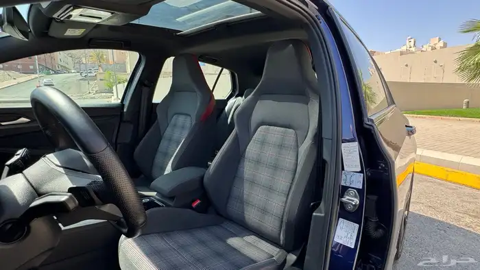 فولكس واجن جولف GTI 2022 60