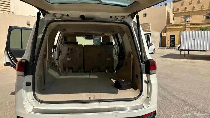 لاندكروزر GXR4  2022 أبيض لؤلؤي جلد 8
