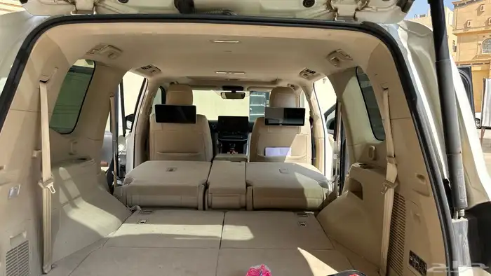 لاندكروزر GXR4  2022 أبيض لؤلؤي جلد 7