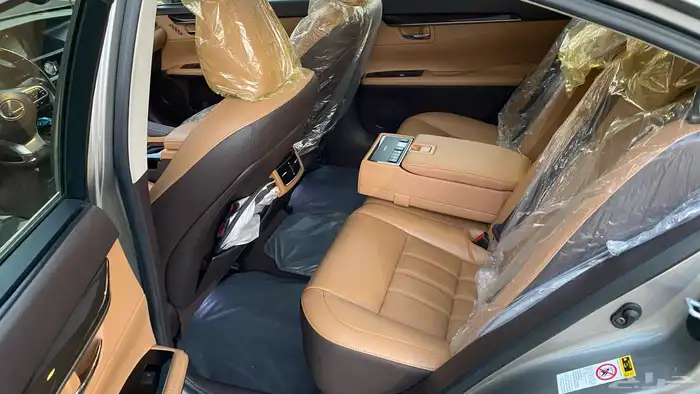 لكزس 2018 ES350 فل كامل 12
