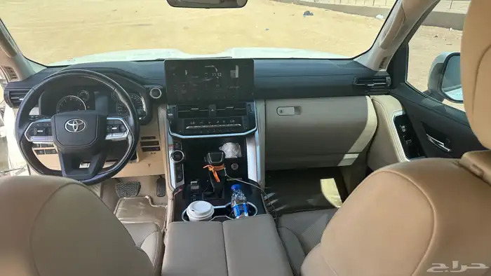 لاندكروزر GXR4  2022 أبيض لؤلؤي جلد 19