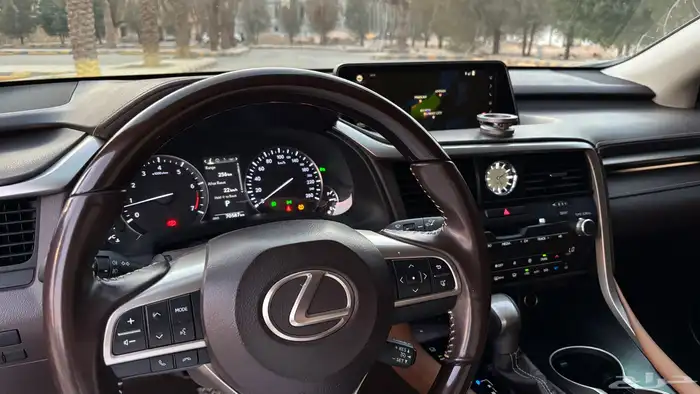 لكزس RX 2019 وارد عبداللطيف جميل بحالة الوكالة 7