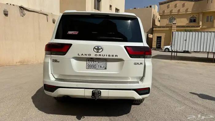 لاندكروزر GXR4  2022 أبيض لؤلؤي جلد 15