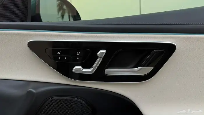 مرسيدس E200 شبه زيرو 20