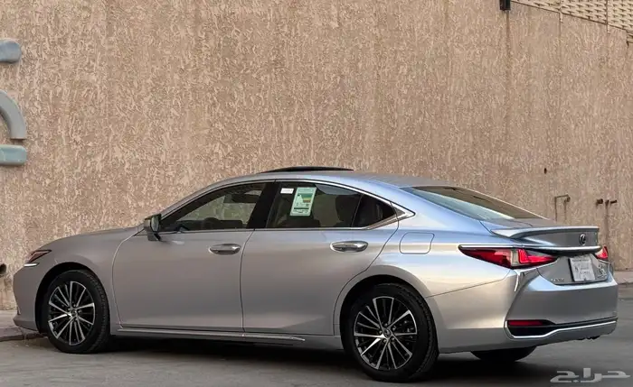 لكزس ES250 2023 فل كامل 13