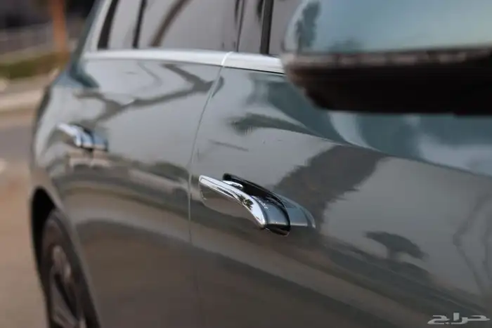 مرسيدس E200 شبه زيرو 8