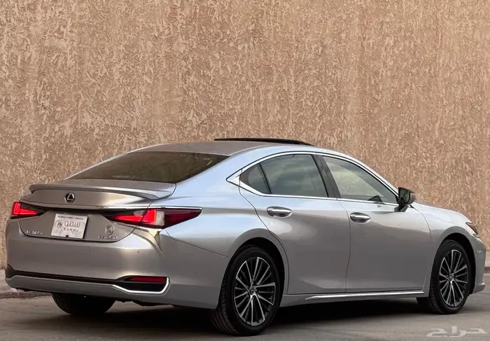 لكزس ES250 2023 فل كامل 10