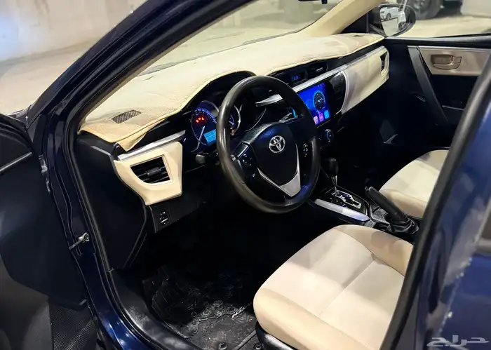 تويوتا كورولا 2015 مالك اول ممشى قليل 13