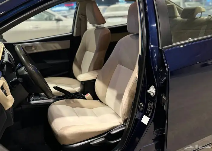 تويوتا كورولا 2015 مالك اول ممشى قليل 15