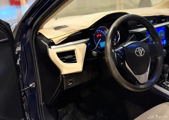 تويوتا كورولا 2015 مالك اول ممشى قليل 14