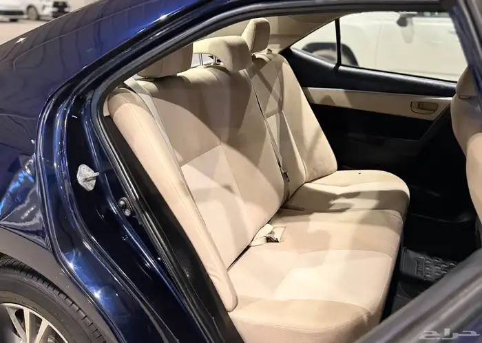 تويوتا كورولا 2015 مالك اول ممشى قليل 25