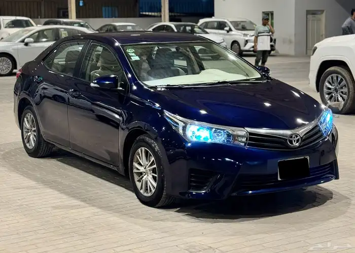 تويوتا كورولا 2015 مالك اول ممشى قليل 3