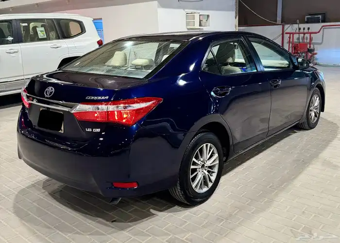 تويوتا كورولا 2015 مالك اول ممشى قليل 7